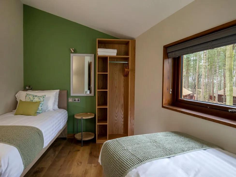 Blackwood Forest Cabins - Forest Holidays Popham エクステリア 写真
